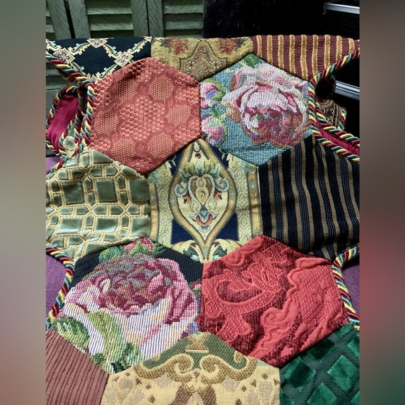 🍀CAMINO DE MESA DE RETAZOS,ESTILO VICTORIANO 🌺ECHO A MANO🍀TELA VINTAGE🍀#700 - Picture 5 of 17